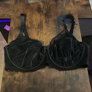 Beautiful black lace bra NWT!
